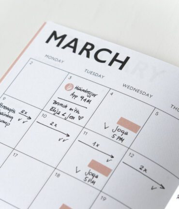 Follygraph 2026 monthly pocket planner