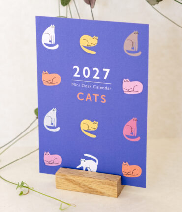 2027 Cat Lover Desk Calendar | A6 Mini Calendar with Oak Stand (English/German) Christmas Gift